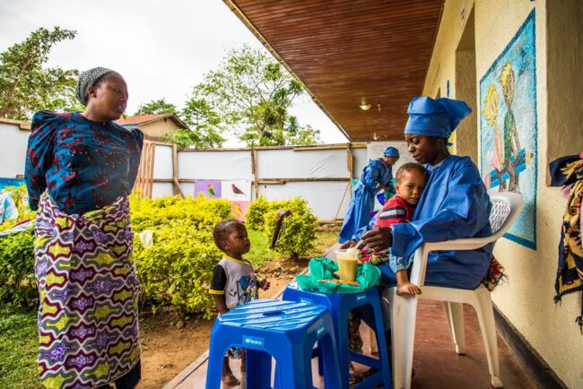 pregnancy-and-breastfeeding-during-an-ebola-virus-outbreak