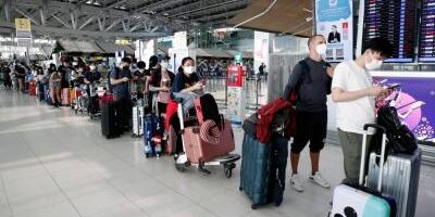 m’sians-in-thailand-rush-home-to-beat-movement-control-order-deadline m’sians-in-thailand-rush-home-to-beat-movement-control-order-deadline