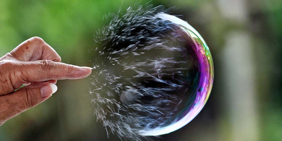 we’ve-figured-out-why-bubbles-make-a-‘pop’-sound-when-they-burst we’ve-figured-out-why-bubbles-make-a-‘pop’-sound-when-they-burst