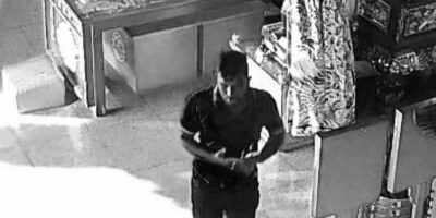 (video)-soldiers-nab-thief-who-stole-from-mosque,-temple-donation-boxes (video)-soldiers-nab-thief-who-stole-from-mosque,-temple-donation-boxes