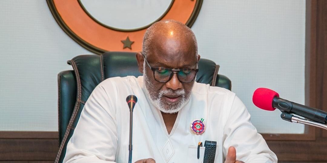 coronavirus:-anxiety-as-ondo-governor,-akeredolu,-self-isolates,-cancels-official-engagements coronavirus:-anxiety-as-ondo-governor,-akeredolu,-self-isolates,-cancels-official-engagements