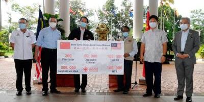 malaysia-receives-medical-equipment-supply-from-china malaysia-receives-medical-equipment-supply-from-china