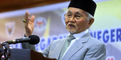 covid-19:-sarawak-yang-di-pertua-negeri-donates-rm120,500-to-hus covid-19:-sarawak-yang-di-pertua-negeri-donates-rm120,500-to-hus