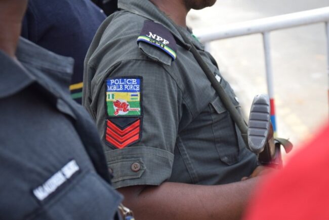 police,-air-force-personnel-clash-in-abuja-over-violation-of-lockdown-order